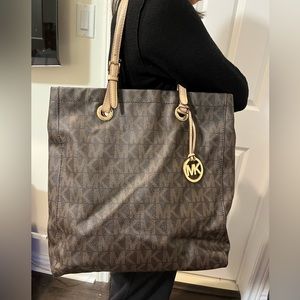 Michael Kors Tote